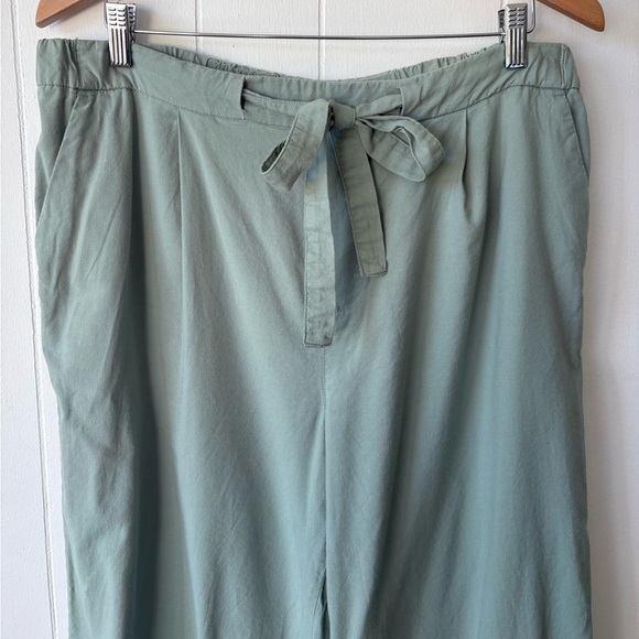 Joe Fresh Women's Sage Green Pants | Size XL - Picture 3 of 6